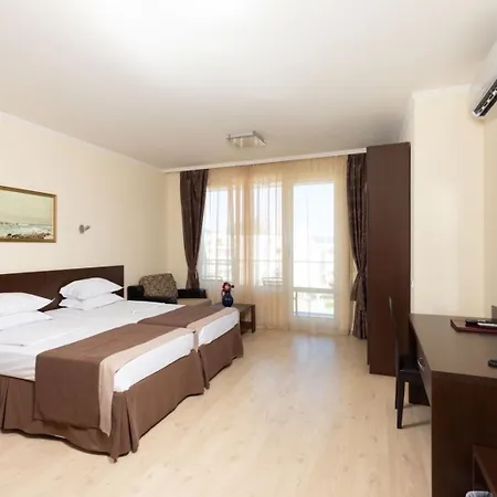 Rome Palace Deluxe Napospart