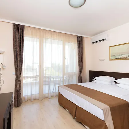 Rome Palace Deluxe 4*