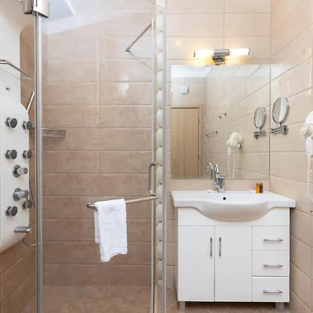 Rome Palace Deluxe Hotel