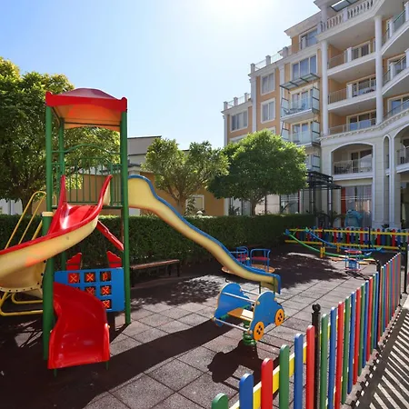 Rome Palace Deluxe 酒店 阳光海滩