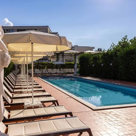 Rome Palace Deluxe Otel 4*