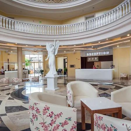 Rome Palace Deluxe 酒店