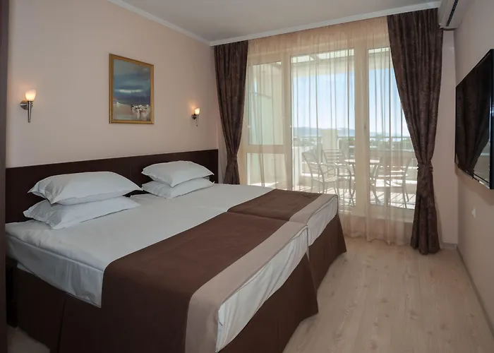 Hotell Rome Palace Deluxe 4*