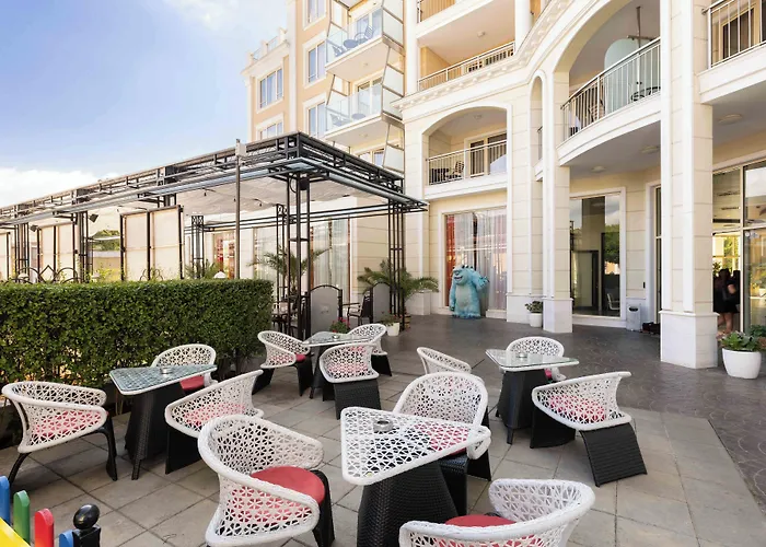 Hotell Rome Palace Deluxe 4*